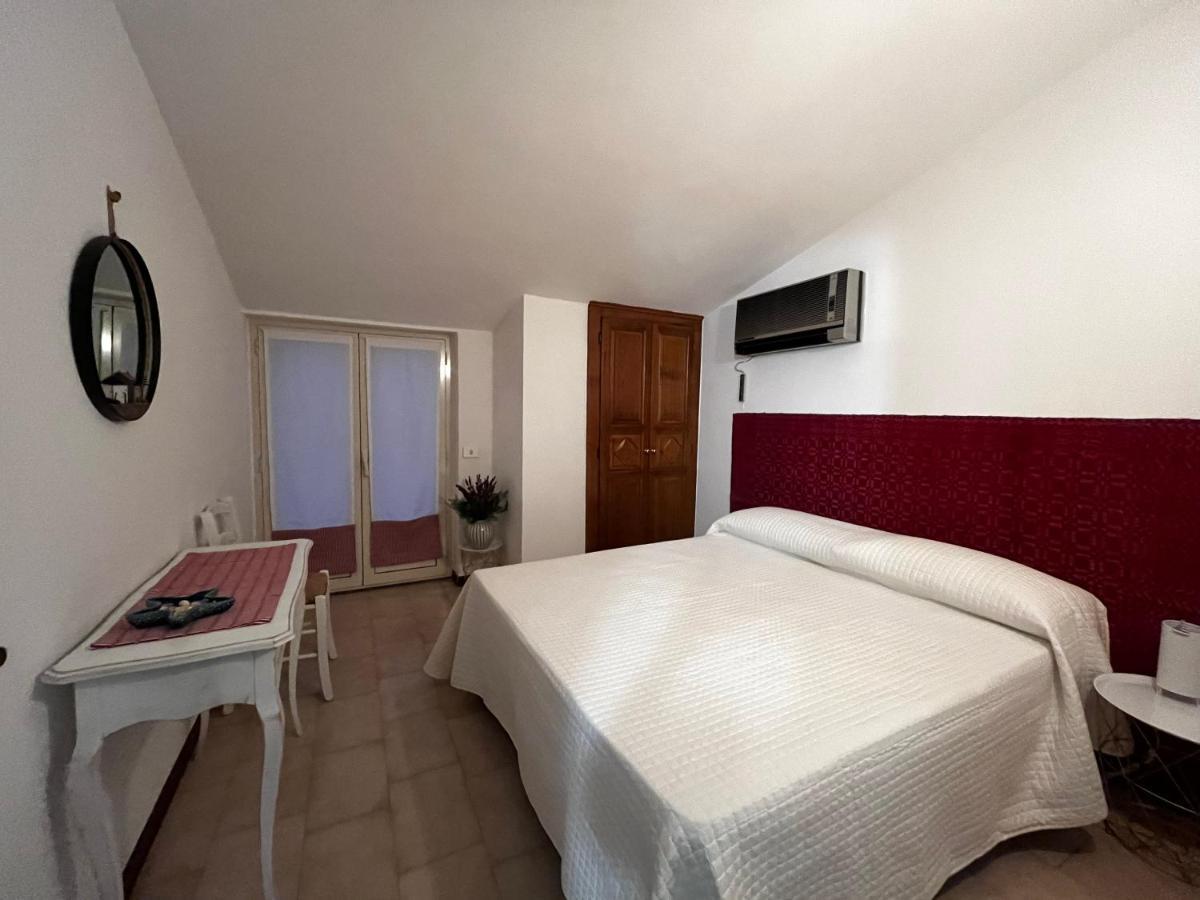 Cala Gonone Holiday Flats ภายนอก รูปภาพ